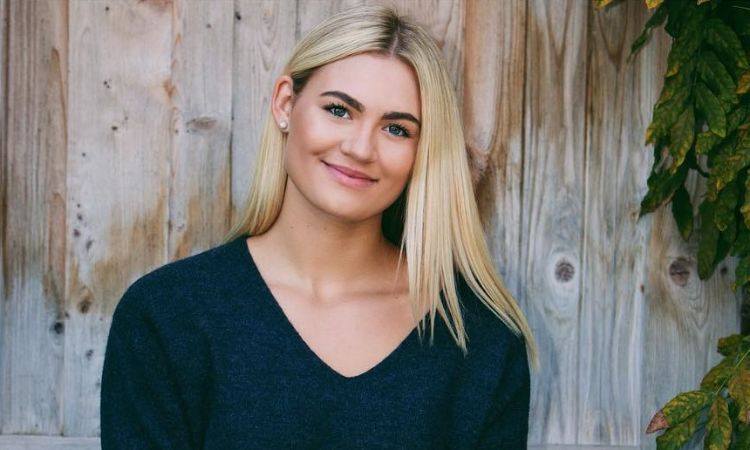 Kelly Paniagua's stepdaughter, Madison Elizabeth McMahon.